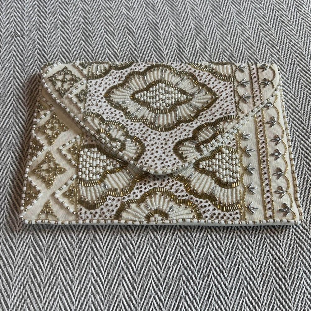 Lulus gold/silver beaded clutch